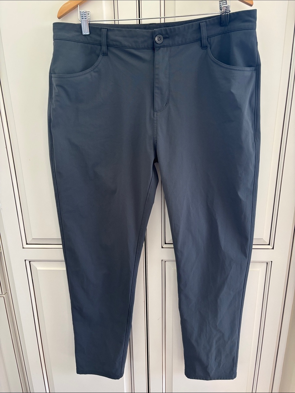 Vuori Meta Pant V430 Performance Chino Charcoal Gray Stretch Trouser Mens 36x30